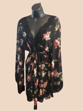 🌺🌸 Floral soft kimono/ RoBe🔥💜NWT